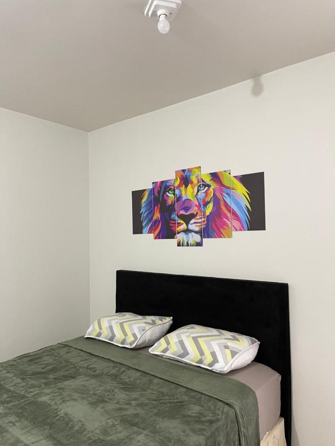 קוריטיבה Linda Suite Proxima Ao Aeroporto E Jardim Botanico מראה חיצוני תמונה